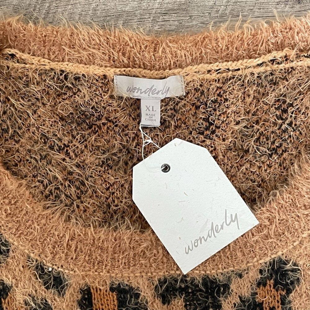 Wonderly Fuzzy Eyelash Knit Tan Leopard Print Pullover Sweater Size XL NWT - Picture 6 of 8